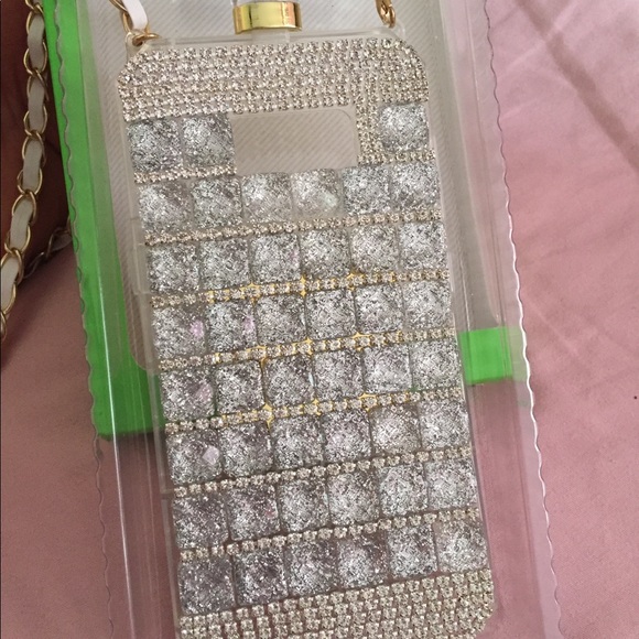 Phone case - Picture 2 of 8